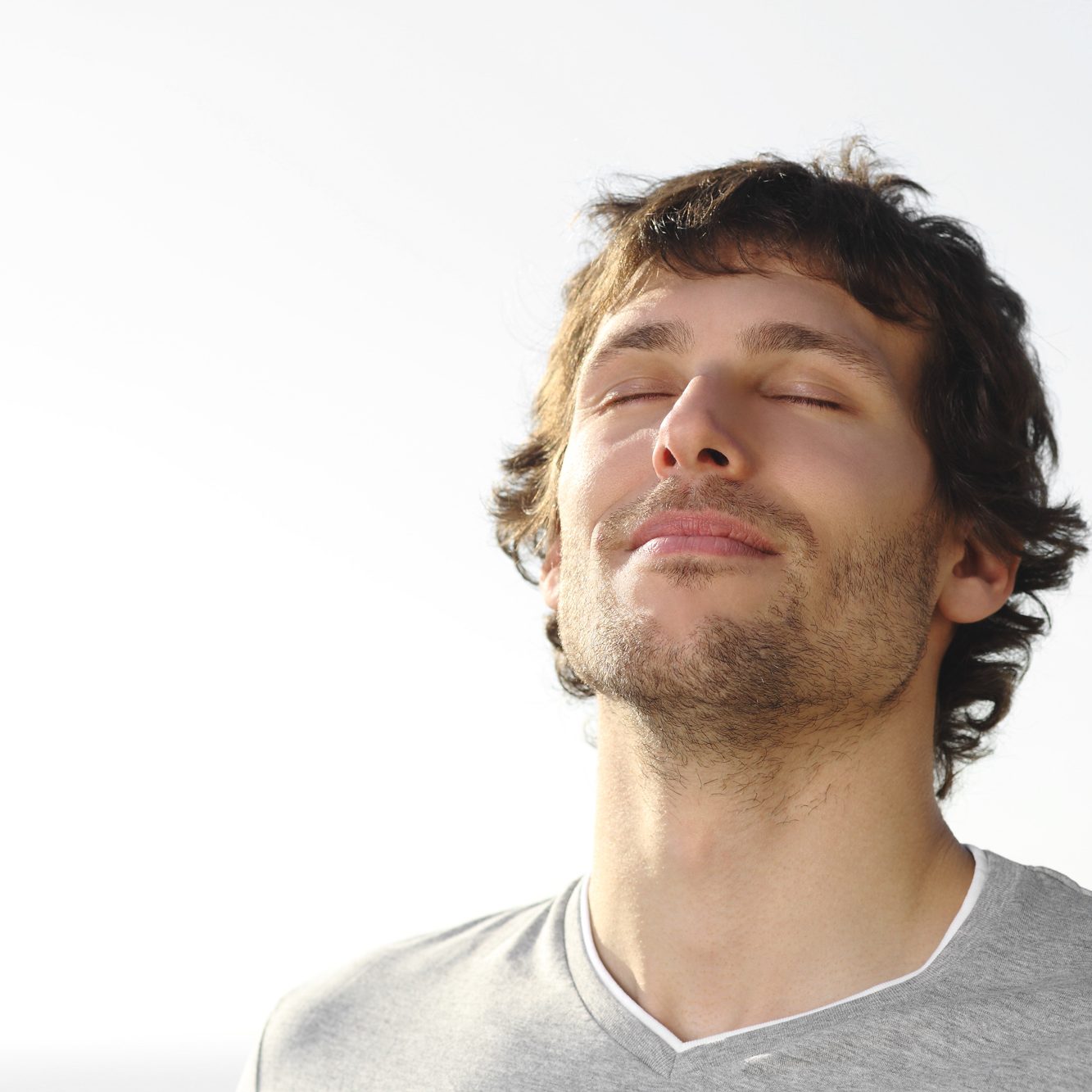 membership-AdobeStock_59230864-leftface