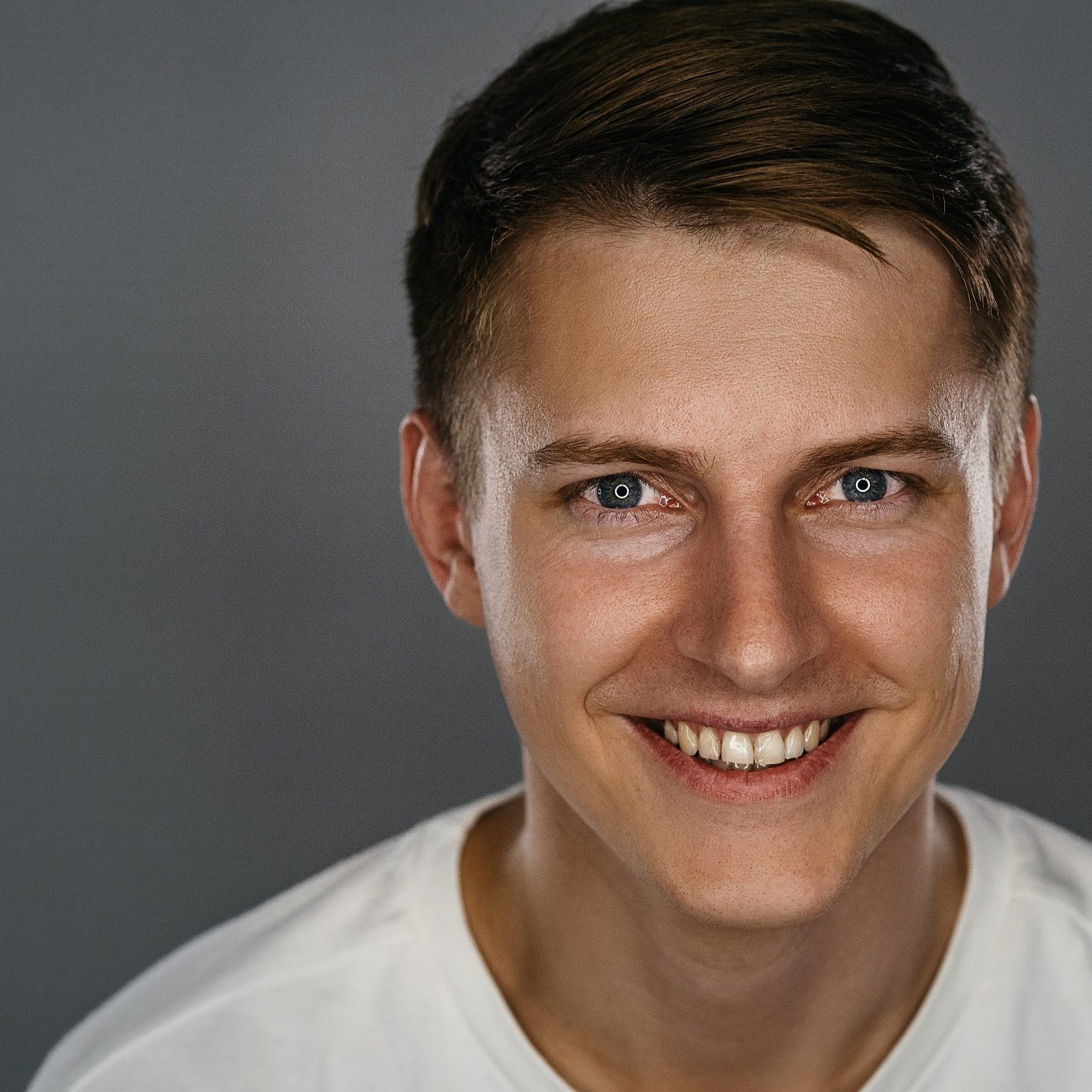 sergey-mikheev-H982yXJ7vOk-unsplash-scaled-e1681497277326