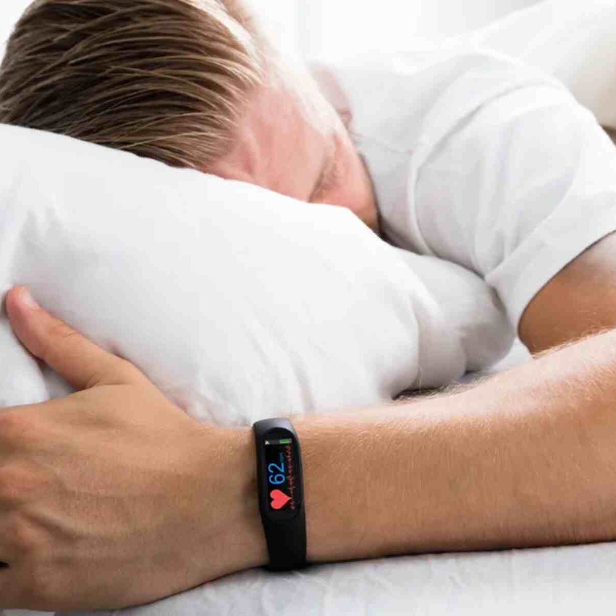 sleep-monitoring-tracking-sleep-on-fitbit-alta-1705410433